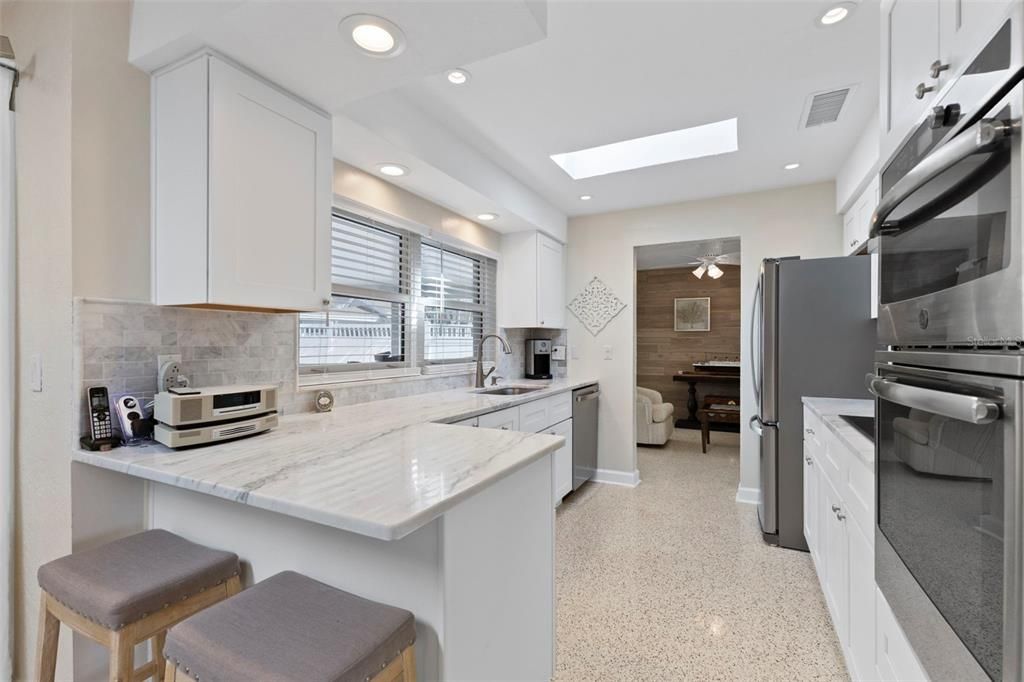 На продажу: $1,375,000 (3 спален, 2 ванн, 1465 Квадратных фут)