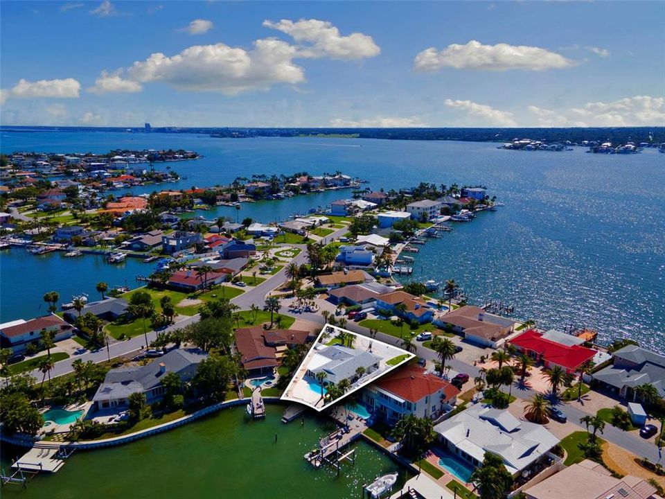 На продажу: $1,375,000 (3 спален, 2 ванн, 1465 Квадратных фут)