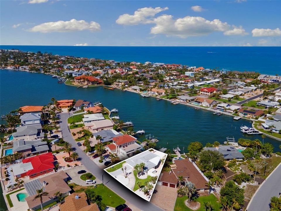 На продажу: $1,375,000 (3 спален, 2 ванн, 1465 Квадратных фут)