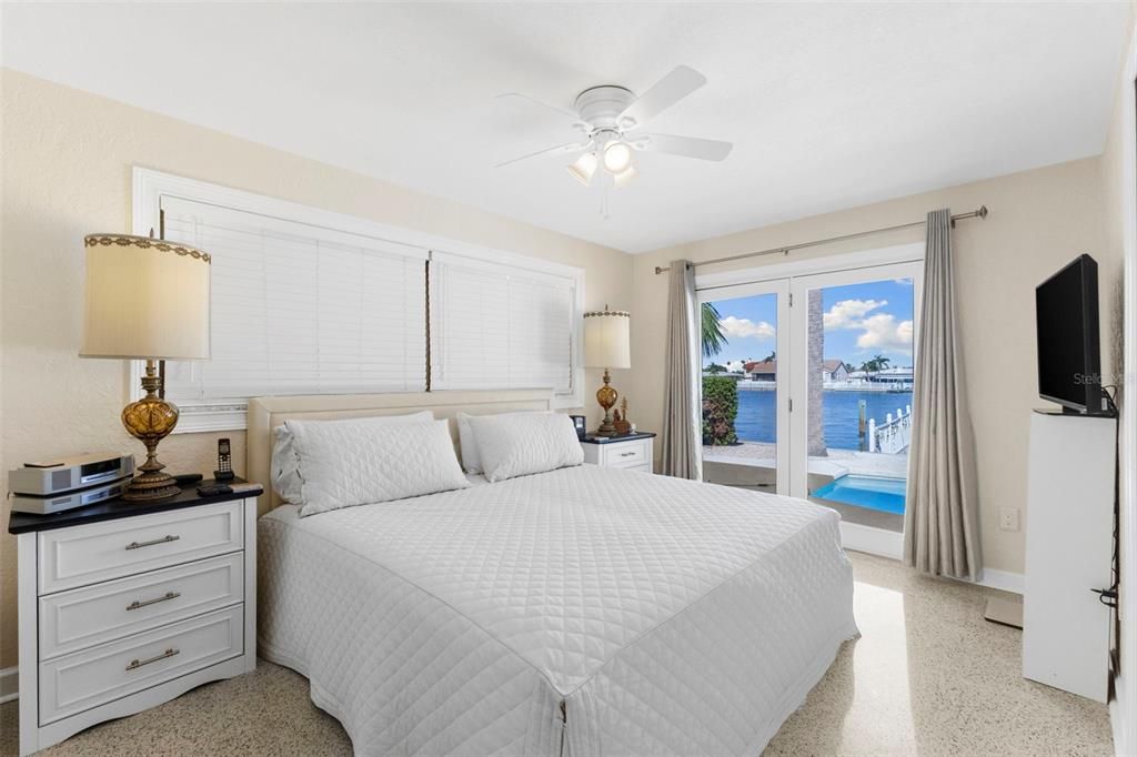 На продажу: $1,375,000 (3 спален, 2 ванн, 1465 Квадратных фут)