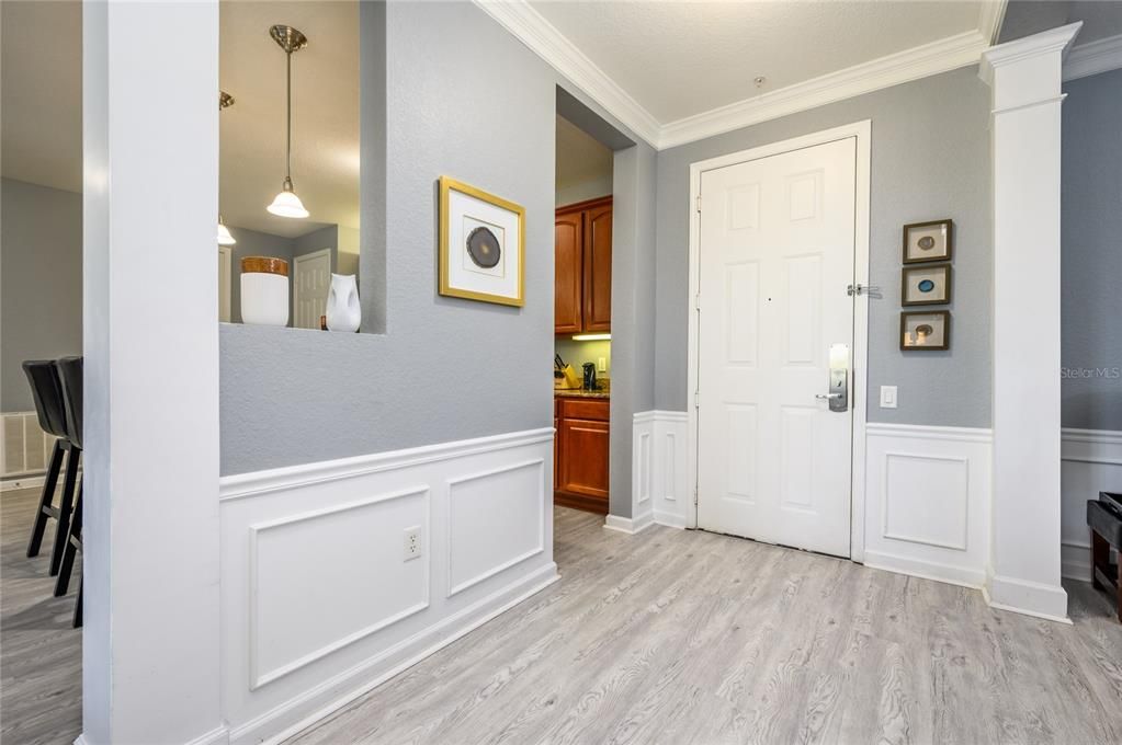 For Sale: $609,000 (2 beds, 2 baths, 1823 Square Feet)