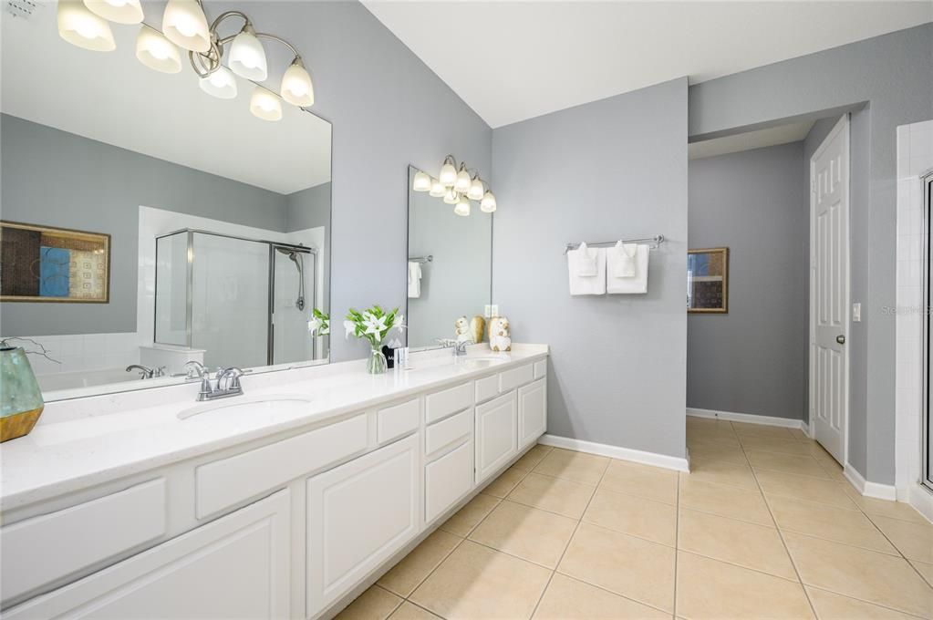 For Sale: $609,000 (2 beds, 2 baths, 1823 Square Feet)