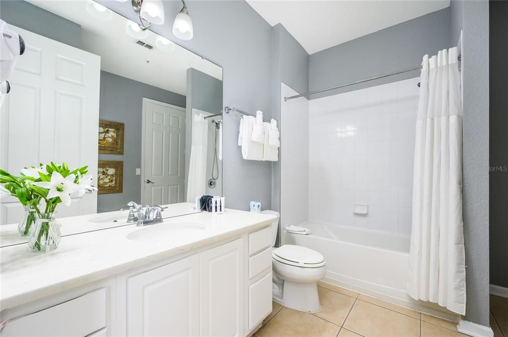 For Sale: $609,000 (2 beds, 2 baths, 1823 Square Feet)