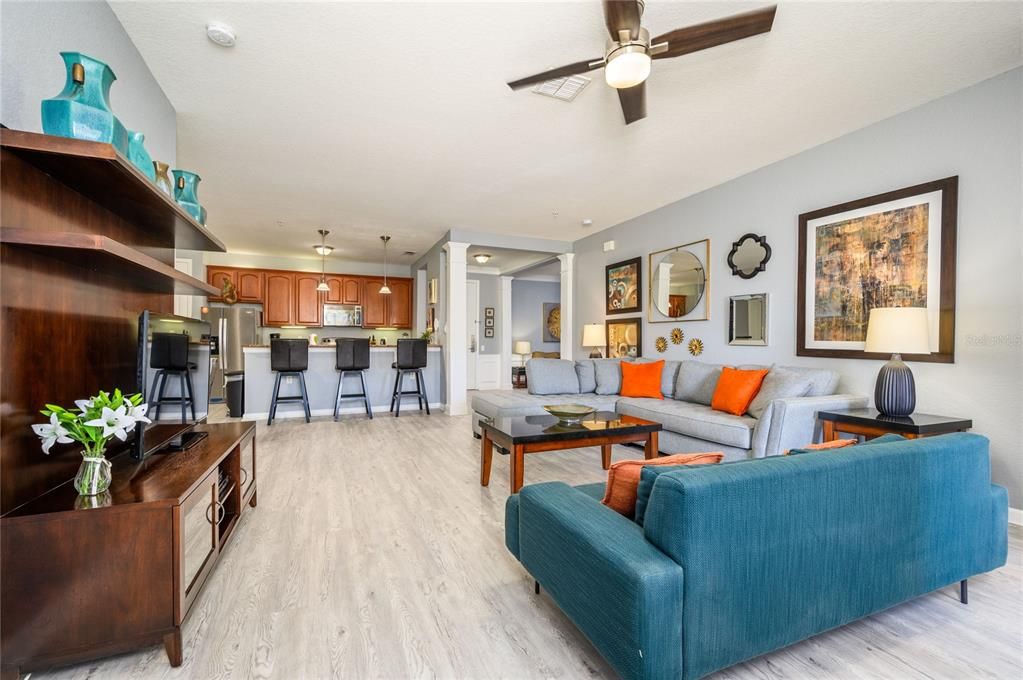 For Sale: $609,000 (2 beds, 2 baths, 1823 Square Feet)