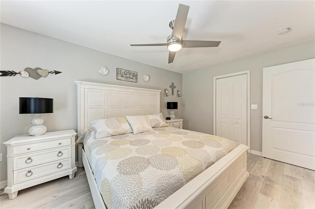 For Sale: $950,000 (4 beds, 3 baths, 2358 Square Feet)