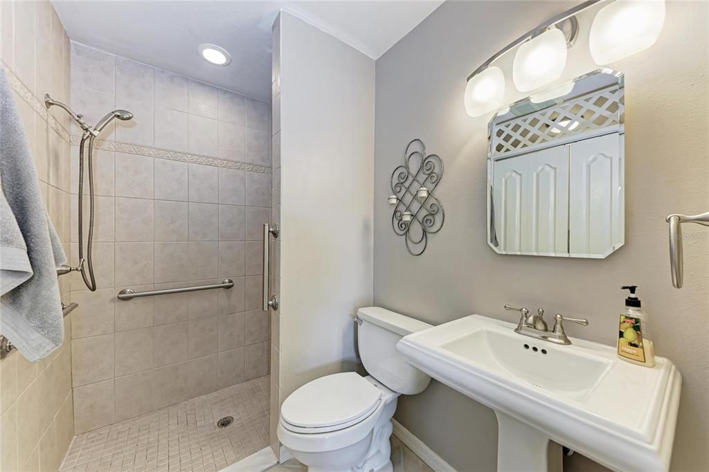 For Sale: $950,000 (4 beds, 3 baths, 2358 Square Feet)