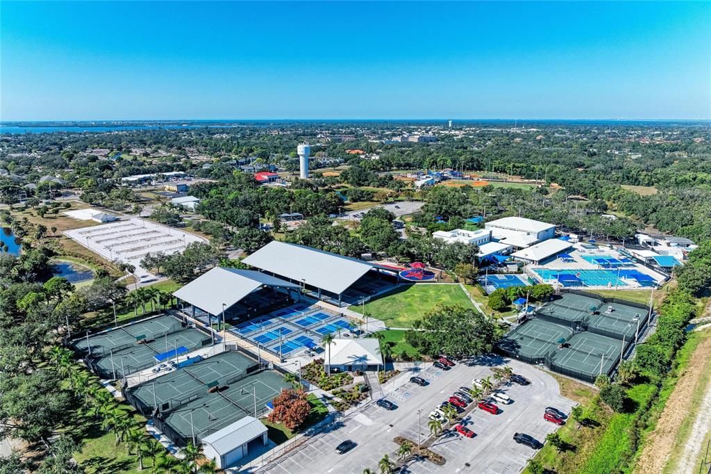 For Sale: $950,000 (4 beds, 3 baths, 2358 Square Feet)