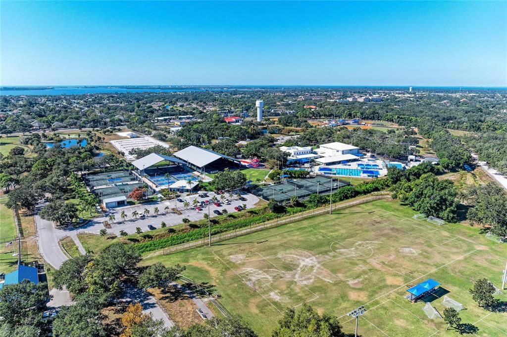 For Sale: $950,000 (4 beds, 3 baths, 2358 Square Feet)