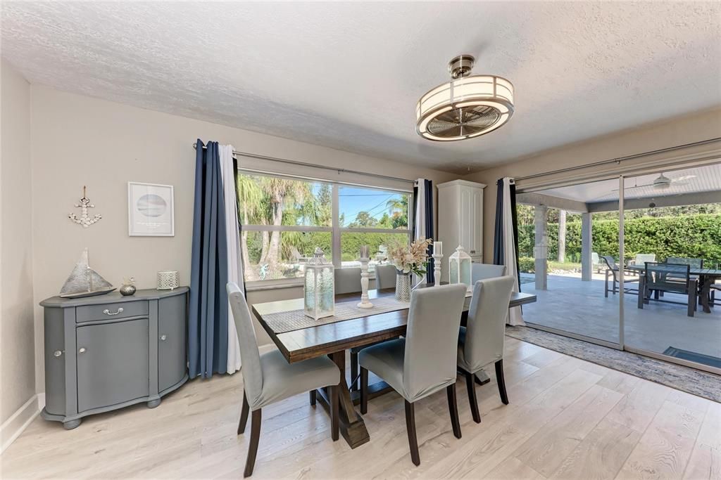 For Sale: $950,000 (4 beds, 3 baths, 2358 Square Feet)