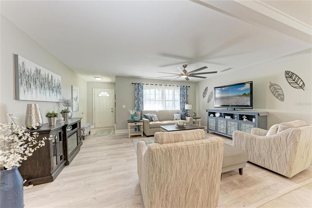 For Sale: $950,000 (4 beds, 3 baths, 2358 Square Feet)