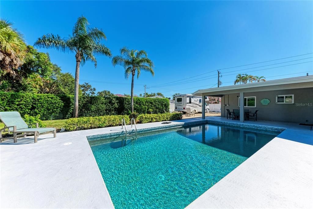 For Sale: $950,000 (4 beds, 3 baths, 2358 Square Feet)