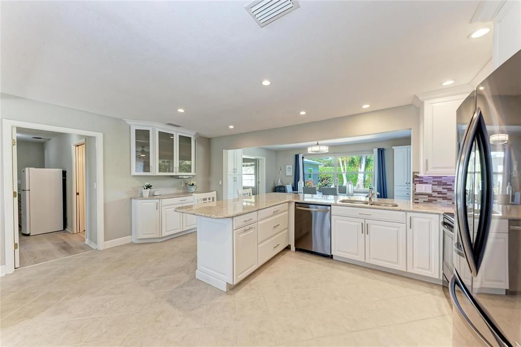 For Sale: $950,000 (4 beds, 3 baths, 2358 Square Feet)