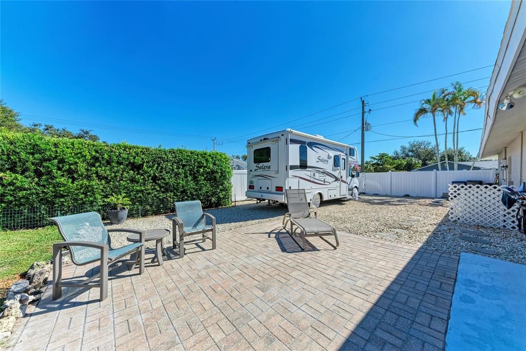 For Sale: $950,000 (4 beds, 3 baths, 2358 Square Feet)