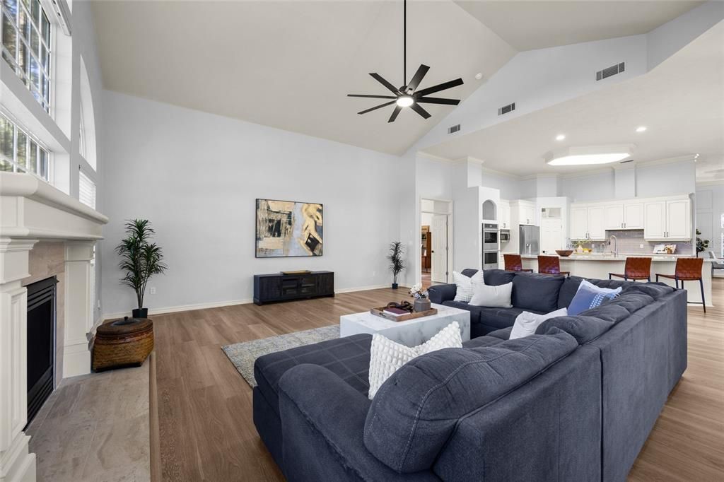 待售: $1,400,000 (4 贝兹, 4 浴室, 4903 平方英尺)