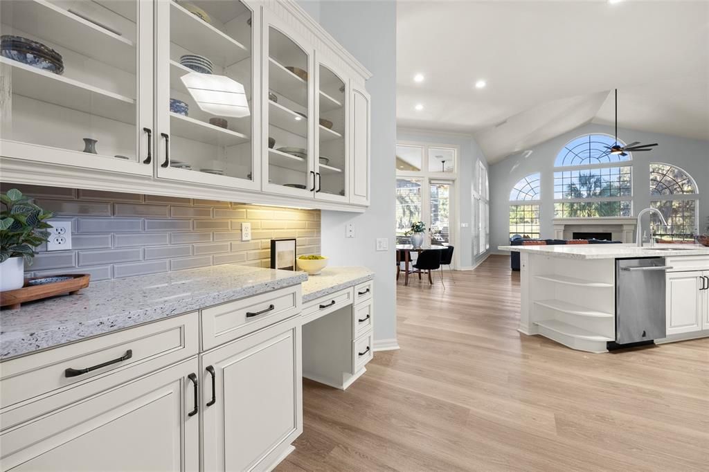 待售: $1,400,000 (4 贝兹, 4 浴室, 4903 平方英尺)