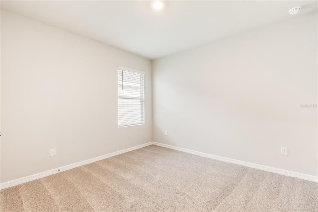 На продажу: $324,625 (3 спален, 2 ванн, 1672 Квадратных фут)