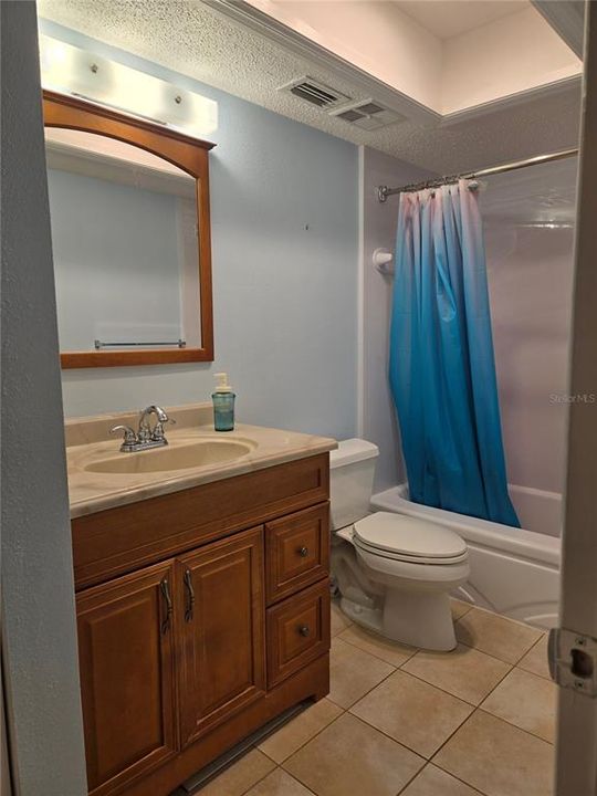 For Sale: $137,000 (1 beds, 1 baths, 645 Square Feet)