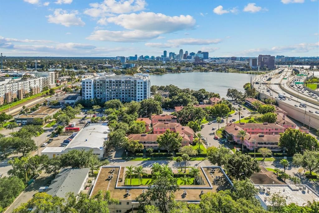 For Sale: $199,998 (2 beds, 1 baths, 572 Square Feet)