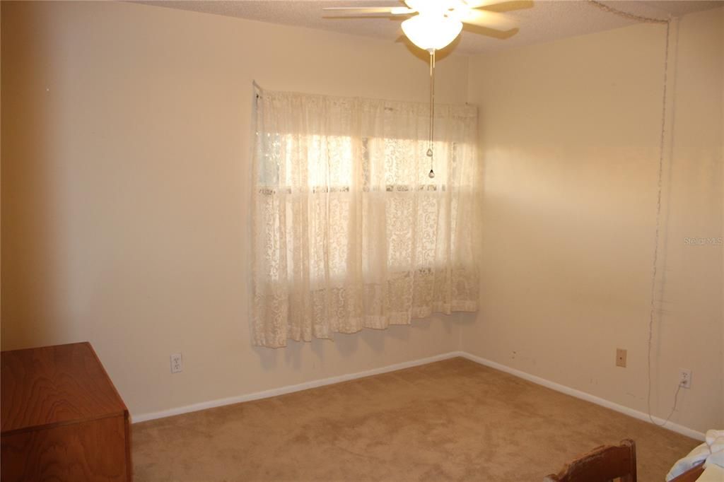 For Sale: $180,000 (2 beds, 2 baths, 955 Square Feet)