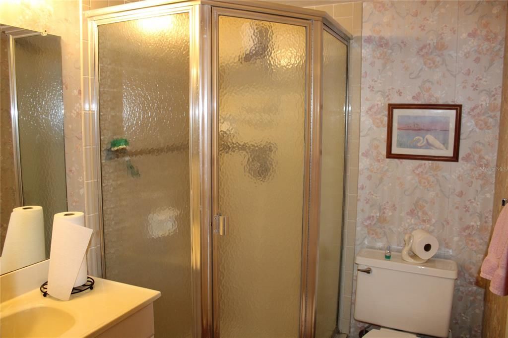 For Sale: $180,000 (2 beds, 2 baths, 955 Square Feet)