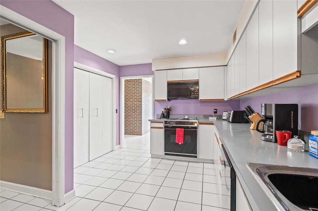 For Sale: $399,000 (3 beds, 2 baths, 2153 Square Feet)