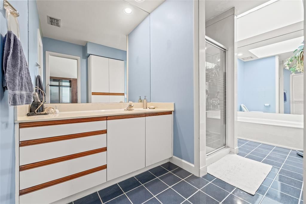 For Sale: $399,000 (3 beds, 2 baths, 2153 Square Feet)