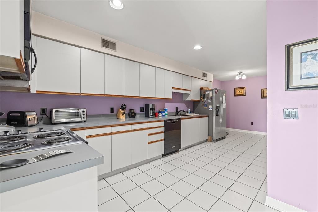 For Sale: $399,000 (3 beds, 2 baths, 2153 Square Feet)