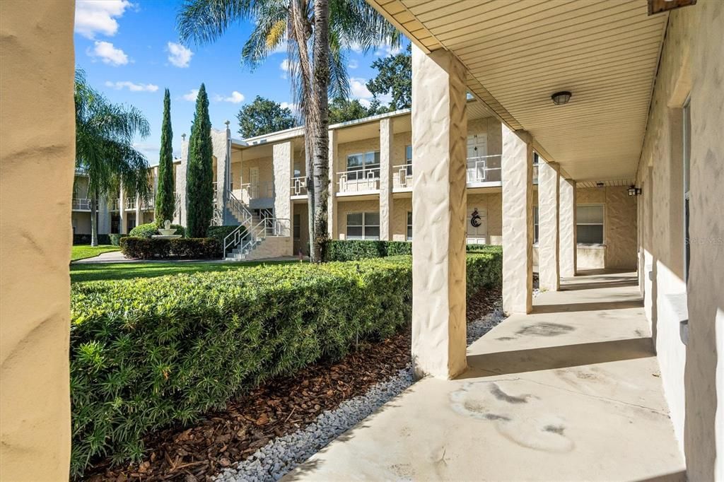 For Sale: $199,998 (2 beds, 1 baths, 594 Square Feet)