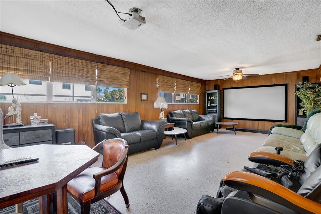 For Sale: $699,995 (3 beds, 2 baths, 2552 Square Feet)