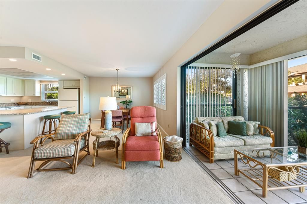 待售: $259,000 (2 贝兹, 2 浴室, 1516 平方英尺)