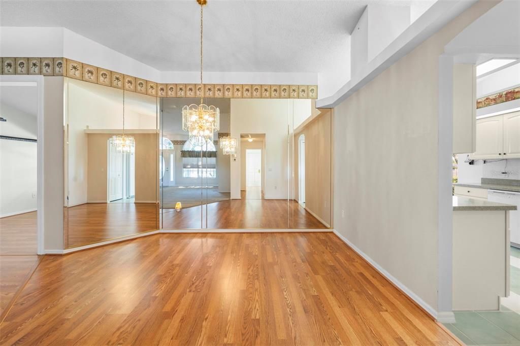 На продажу: $289,999 (3 спален, 2 ванн, 2119 Квадратных фут)