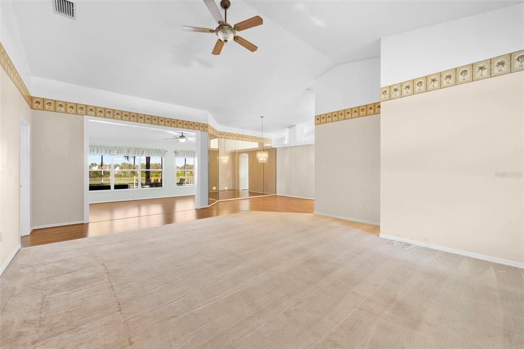 На продажу: $289,999 (3 спален, 2 ванн, 2119 Квадратных фут)