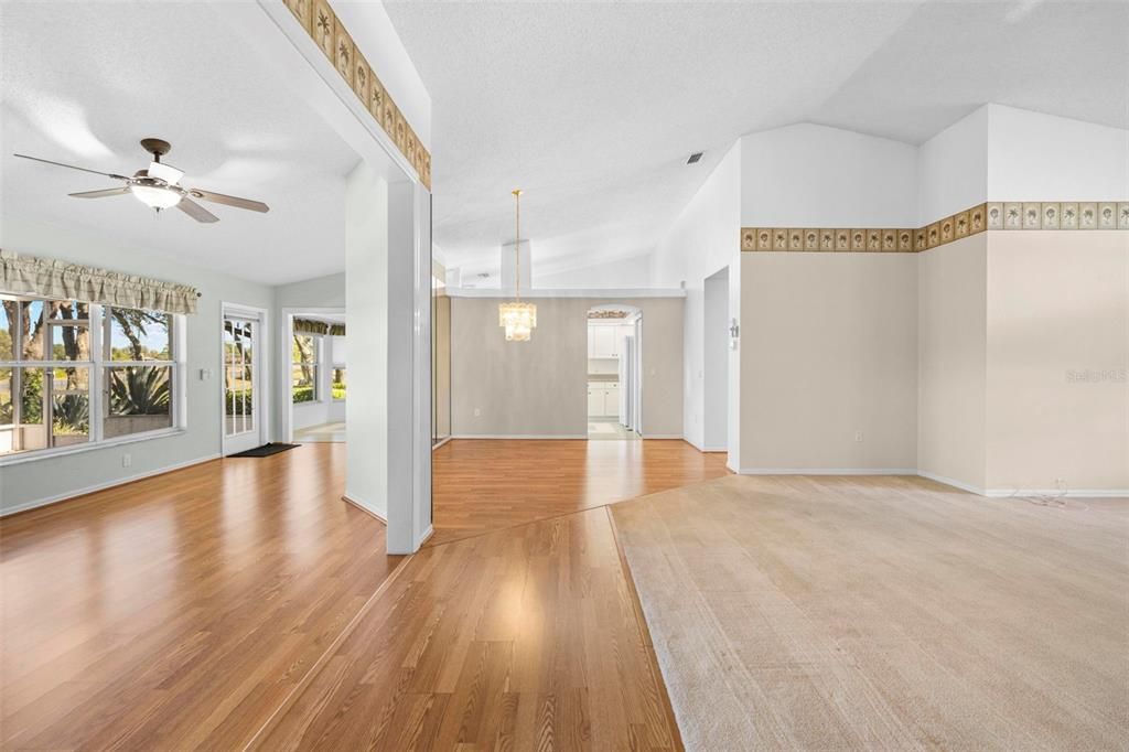 На продажу: $289,999 (3 спален, 2 ванн, 2119 Квадратных фут)