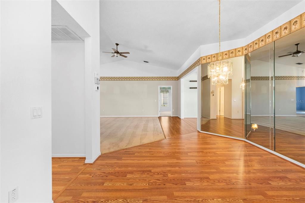 На продажу: $289,999 (3 спален, 2 ванн, 2119 Квадратных фут)