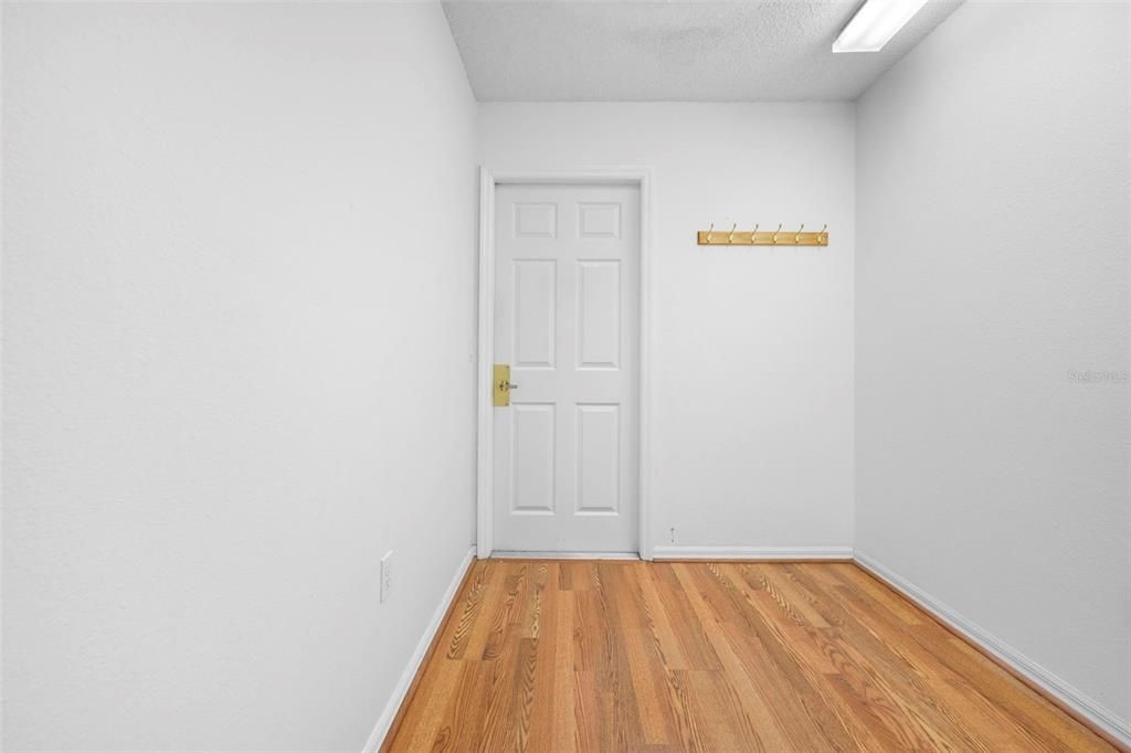 На продажу: $289,999 (3 спален, 2 ванн, 2119 Квадратных фут)