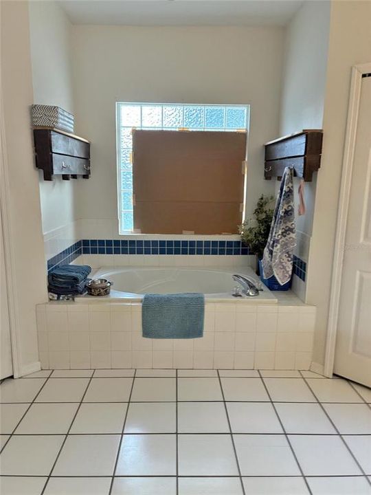 En Venta: $419,900 (3 camas, 2 baños, 2529 Pies cuadrados)