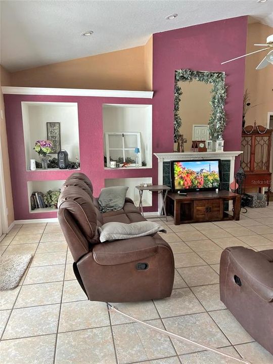 En Venta: $419,900 (3 camas, 2 baños, 2529 Pies cuadrados)