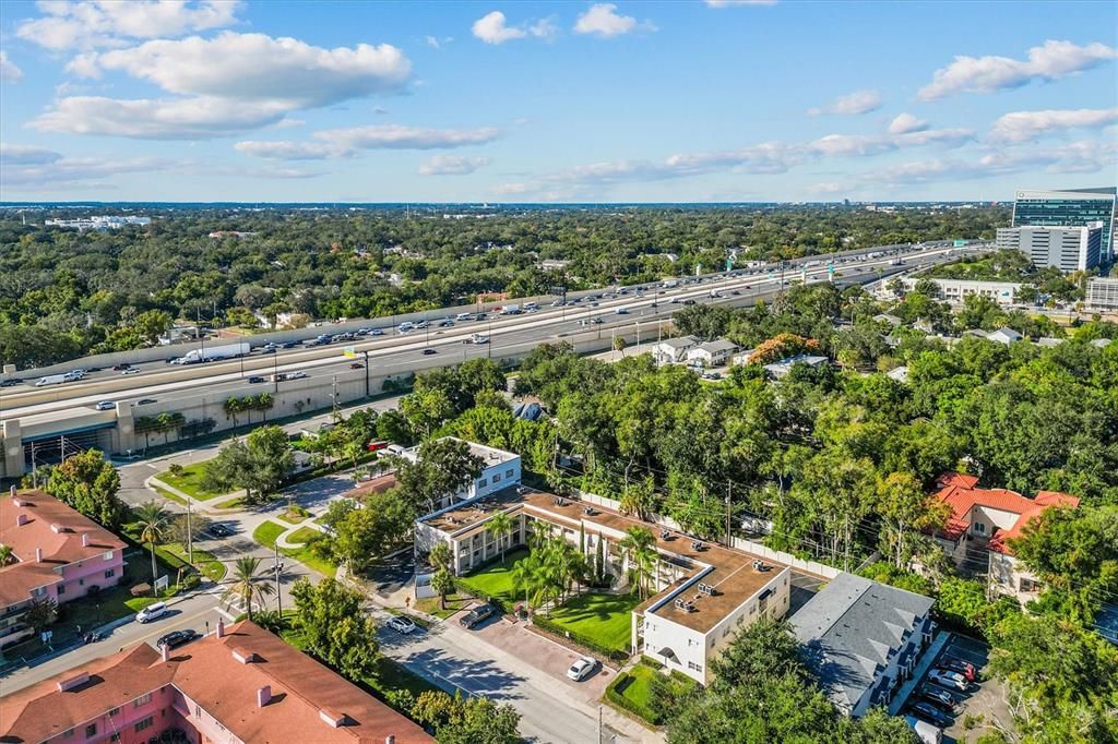 For Sale: $199,998 (2 beds, 1 baths, 572 Square Feet)