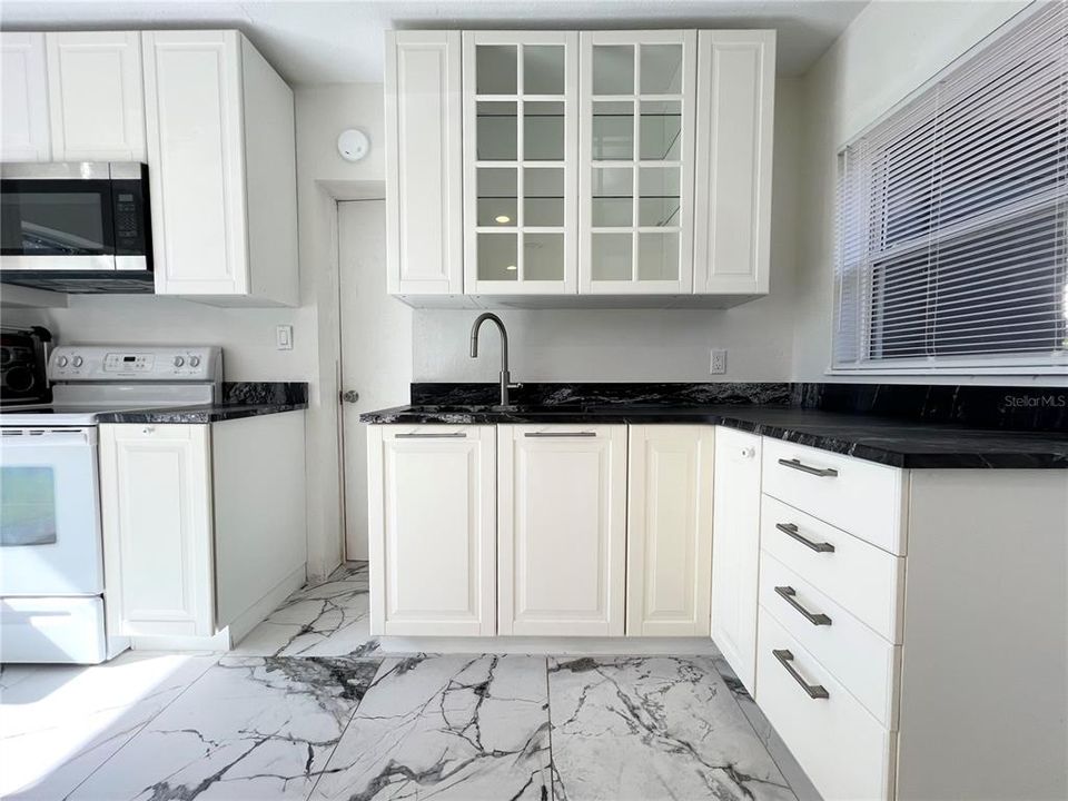 В аренду: $3,000 (3 спален, 2 ванн, 1560 Квадратных фут)