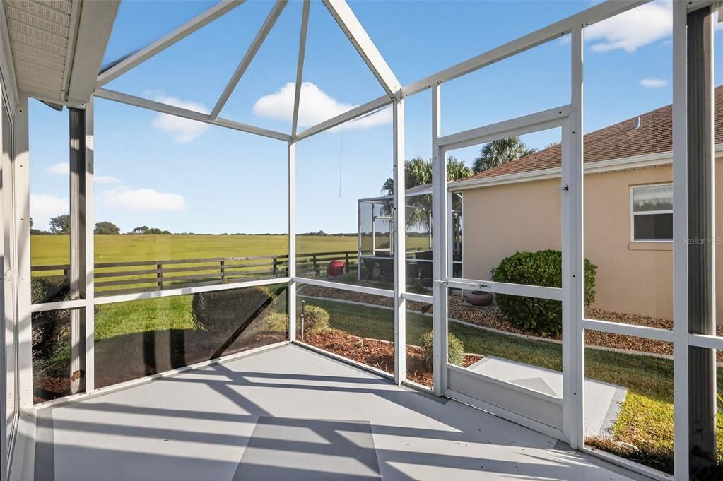 Activo con contrato: $369,900 (3 camas, 2 baños, 1677 Pies cuadrados)