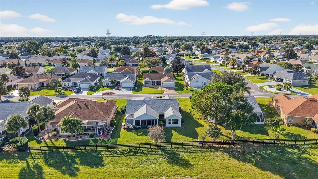 Activo con contrato: $369,900 (3 camas, 2 baños, 1677 Pies cuadrados)