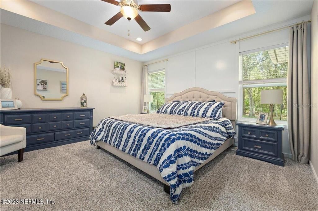 待售: $425,000 (4 贝兹, 2 浴室, 2080 平方英尺)