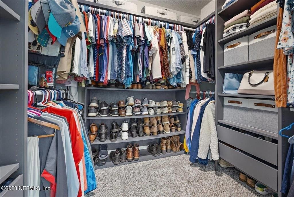 待售: $425,000 (4 贝兹, 2 浴室, 2080 平方英尺)