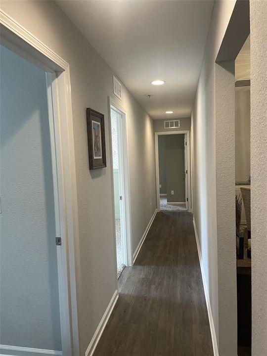 待售: $425,000 (4 贝兹, 2 浴室, 2080 平方英尺)