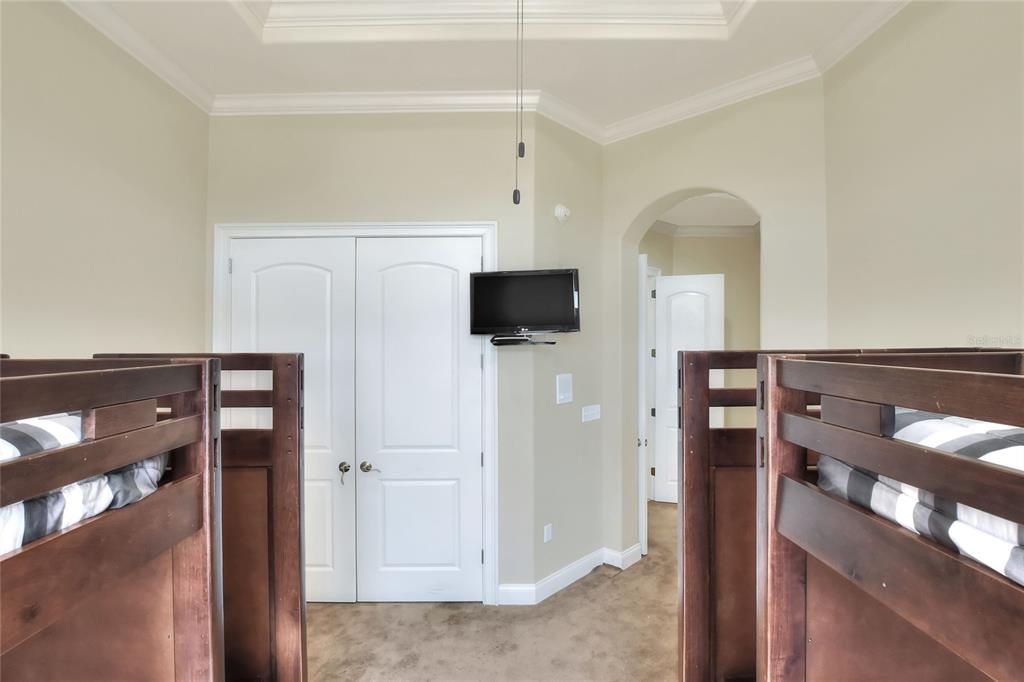 For Sale: $3,500,000 (5 beds, 5 baths, 6271 Square Feet)