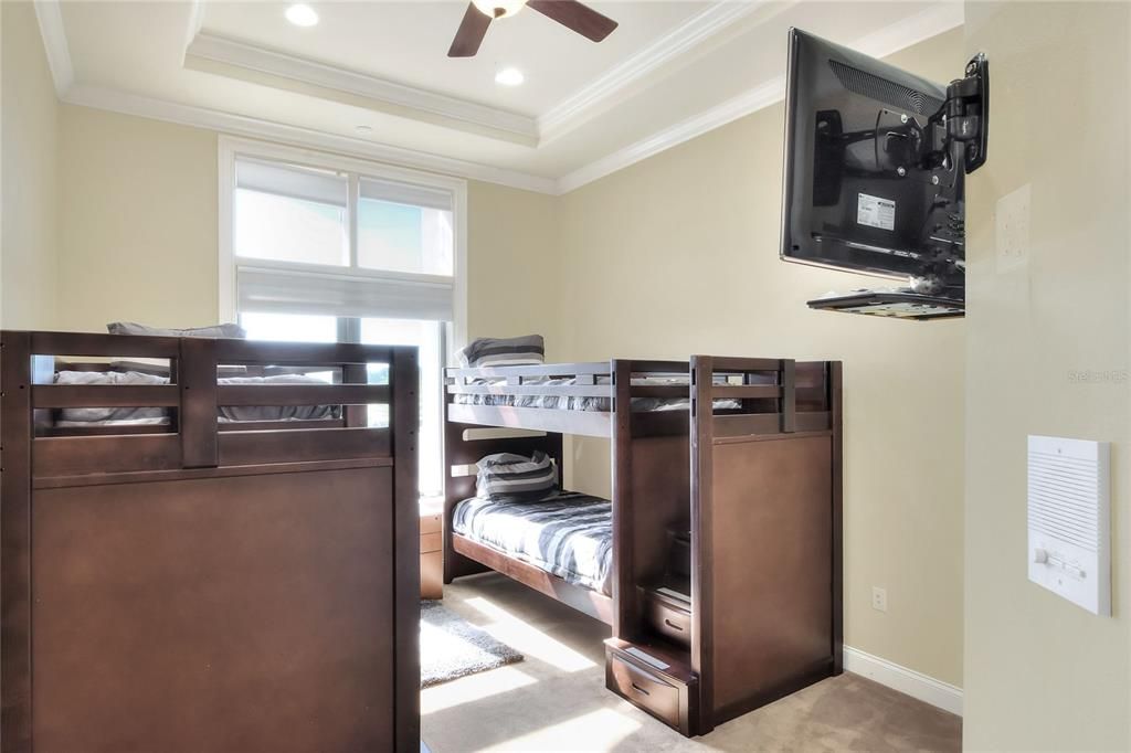 For Sale: $3,500,000 (5 beds, 5 baths, 6271 Square Feet)