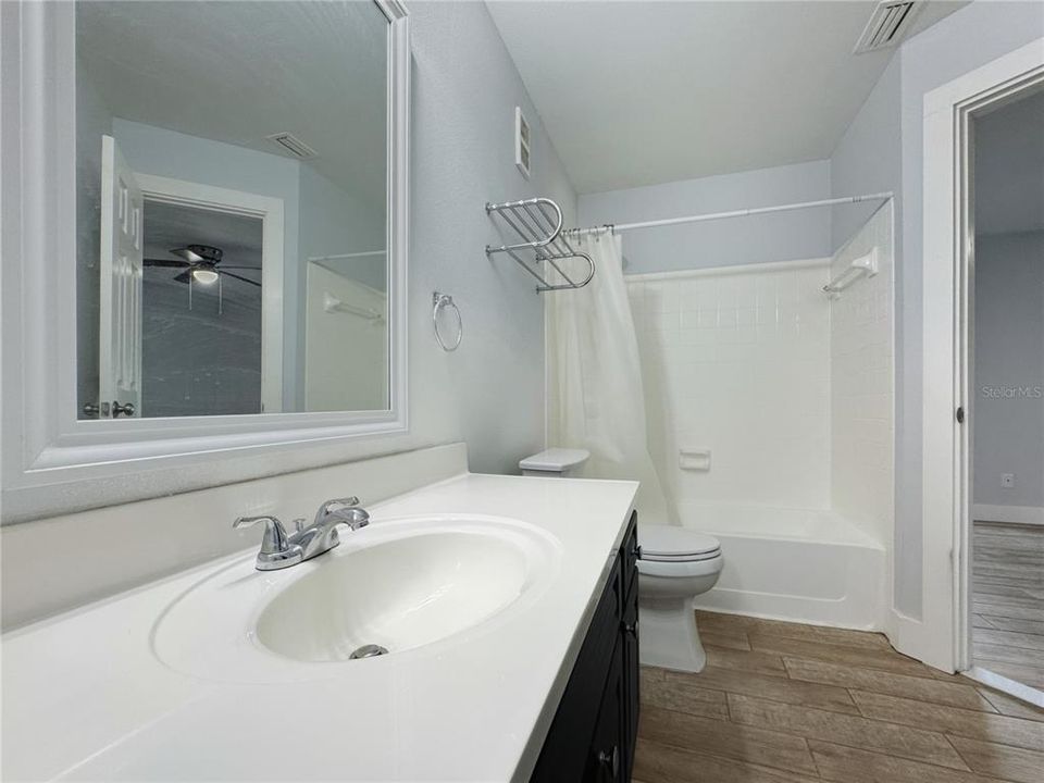 En Venta: $139,000 (2 camas, 2 baños, 956 Pies cuadrados)