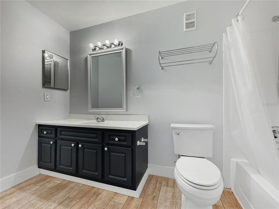 En Venta: $139,000 (2 camas, 2 baños, 956 Pies cuadrados)