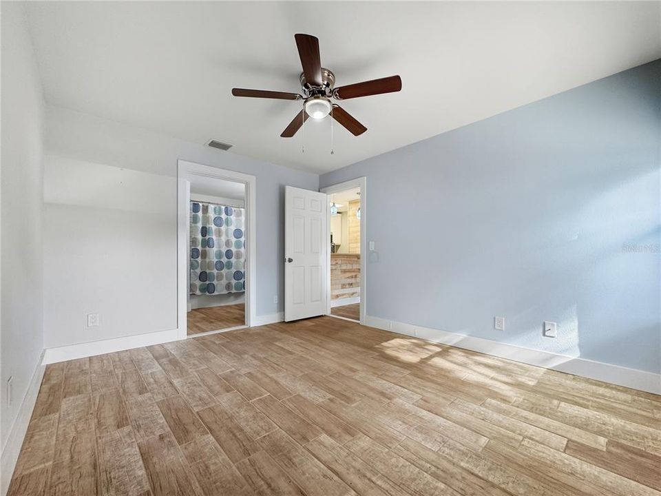 En Venta: $139,000 (2 camas, 2 baños, 956 Pies cuadrados)