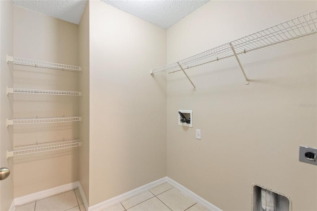 出租: $2,100 (4 贝兹, 2 浴室, 1582 平方英尺)